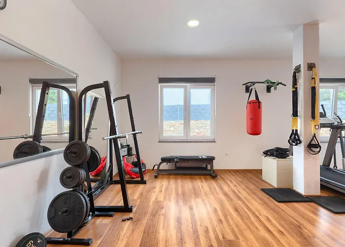 Mit Gym, Privatpool, Bbq