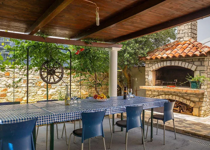 Vikendica Mit Gym, Privatpool, Bbq Pula