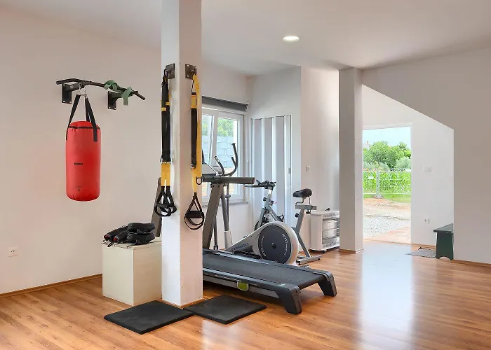 Mit Gym, Privatpool, Bbq Nyaraló *