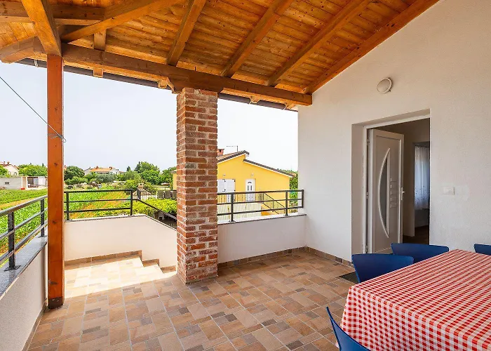 Mit Gym, Privatpool, Bbq Nyaraló Póla