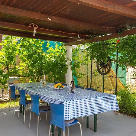 Semesterbostad Mit Gym, Privatpool, Bbq Pula