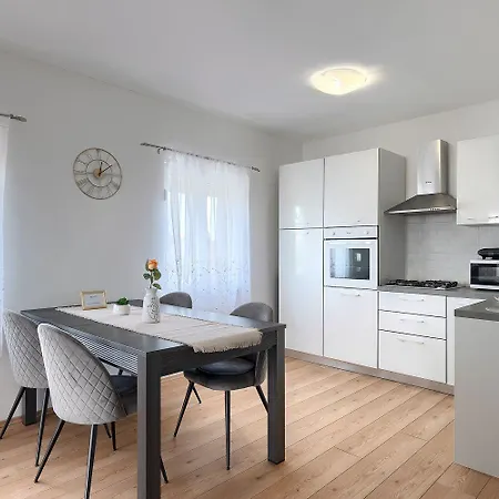 Mit Gym, Privatpool, Bbq Semesterbostad